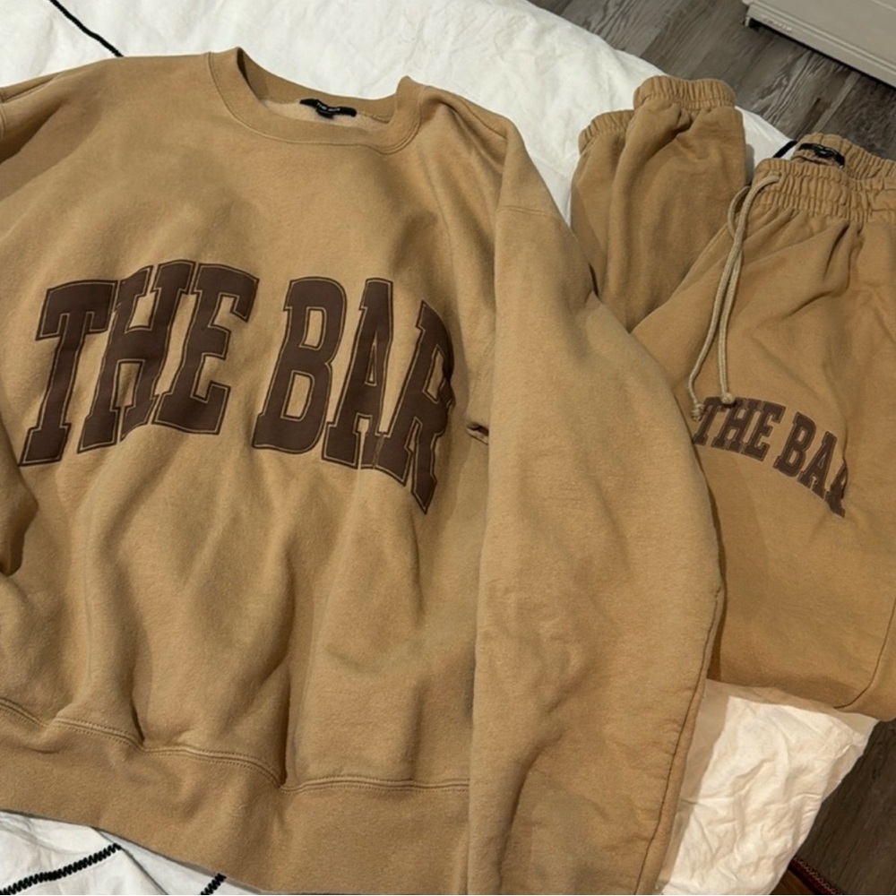 The Bar sweatshirt & sweatpants set